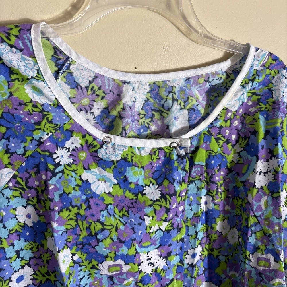 Women's 3X Floral Flowers Purple Blue Green House Coat Snaps‎ At The Top